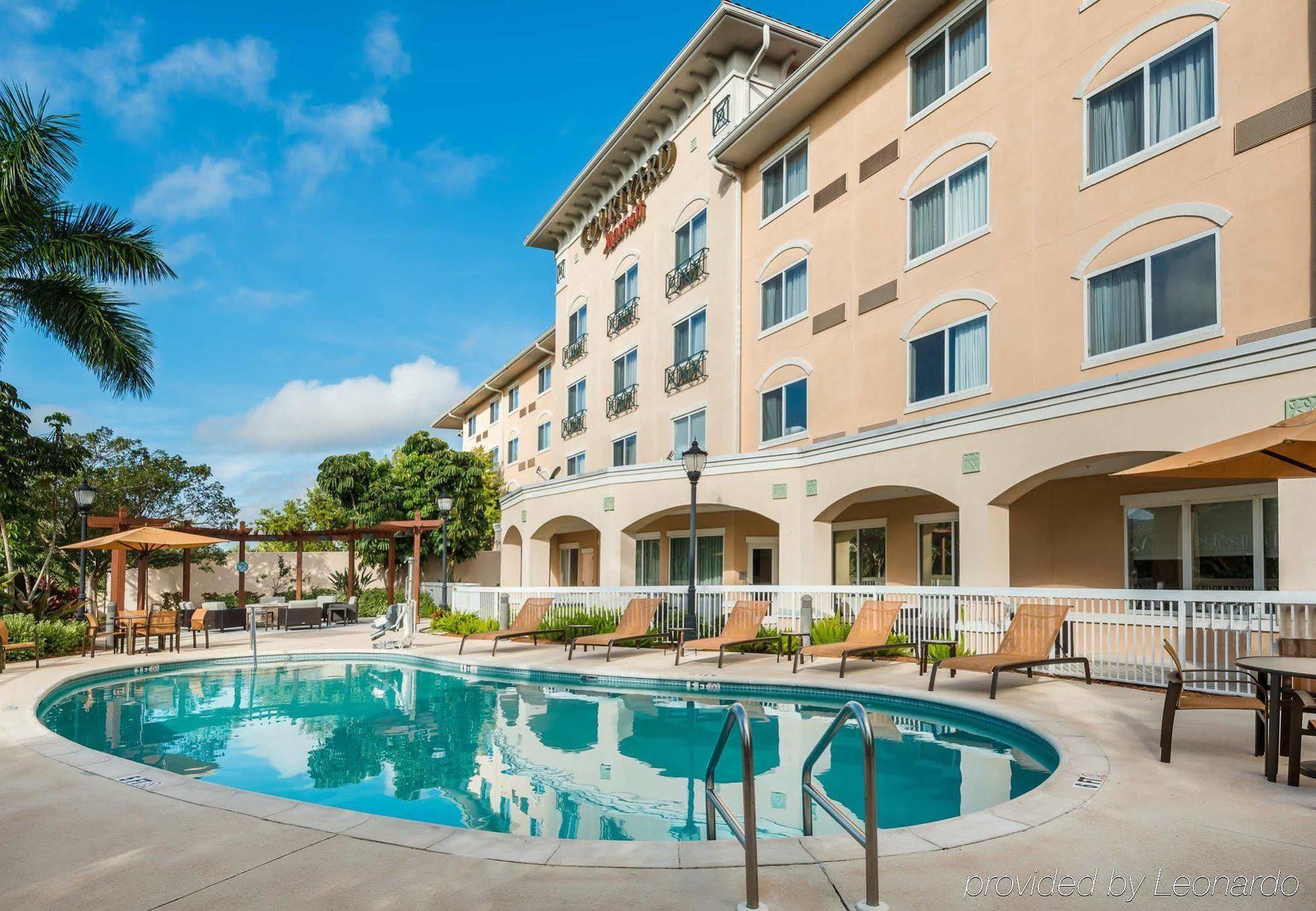 Courtyard Fort Myers At I-75 And Gulf Coast Town Center Estero Exteriör bild